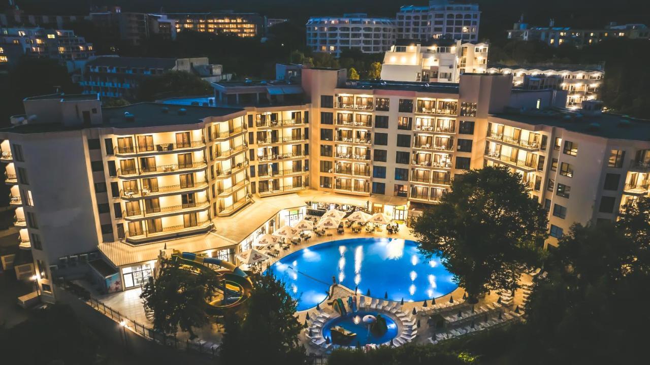 Prestige Hotel And Aquapark Varna Exterior photo